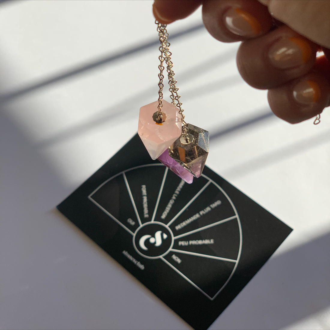 COFFRET INTUITION - pendule en pierre naturelle